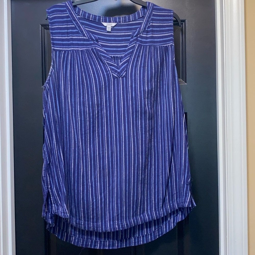 Sonoma sleeveless blue striped top Size XL